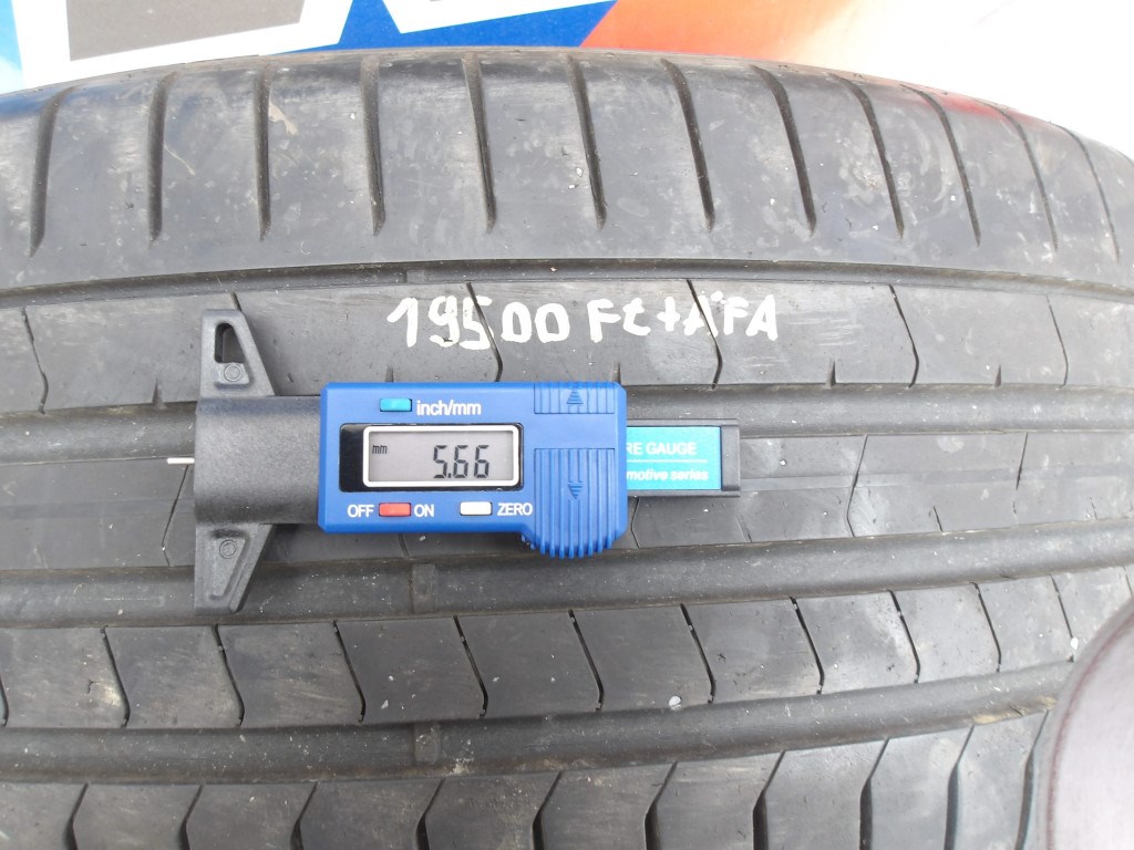 (2 DB ÁR/DB)[GYÁRI HASZNÁLT] PIRELLI P-ZERO MO* | 225/45R19 96Y DOT: 0622 | 5.56MM 6. kép